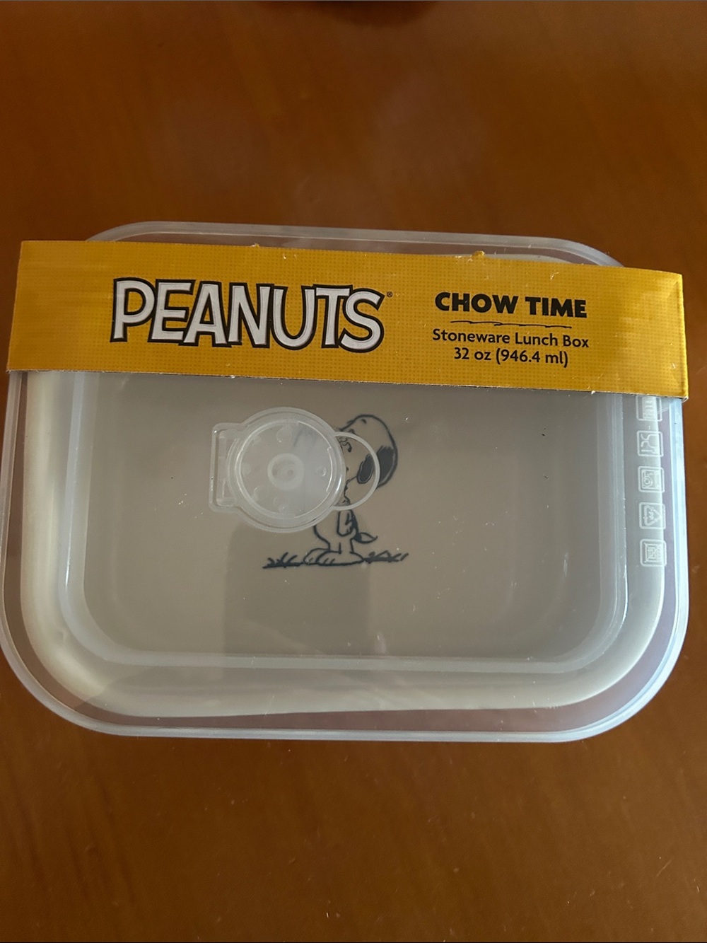 Peanuts Snack Container - Picture 2 of 8